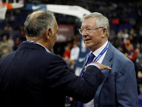 Sir Alex, Hazard, Bruyne và dàn sao Ngoại hạng Anh háo hức đi xem bóng rổ