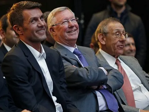 Sir Alex khuyên Man Utd nên dồn sức cho Europa League