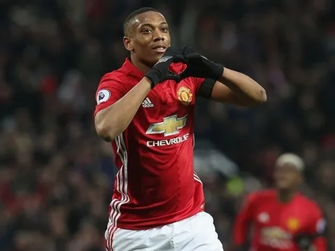 "Soái ca 36 củ" tỏa sáng, Quỷ đỏ phục hận thành công Watford trên sân nhà