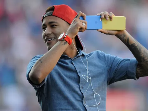 Sốc: Chelsea mua Neymar, giá gấp đôi Pogba