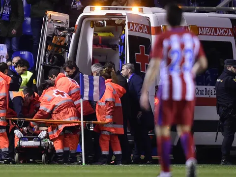SỐC! Fernando Torres bất tỉnh sau chấn thương kinh hoàng