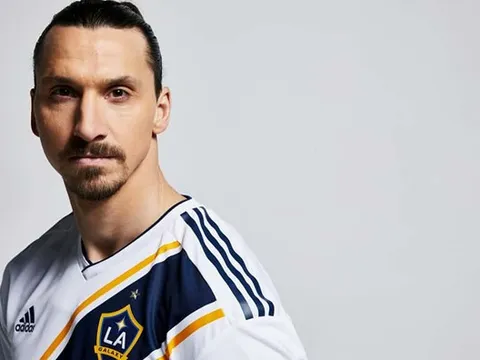 SỐC: Rời M.U, lương Ibrahimovic giảm 95%