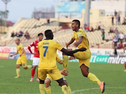 Song sát ngoại binh tỏa sáng, SLNA vẫn bị chia điểm tại thành Vinh
