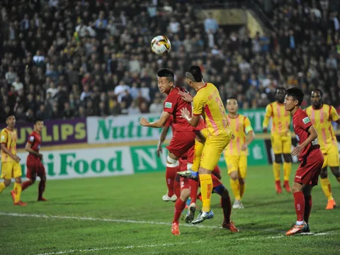 Stevens lập siêu phẩm, Hải Phòng giành 3 điểm đầu tiên tại V-League 2018
