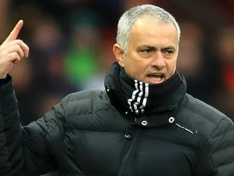 Sự thật phía sau việc Mourinho đến Croatia để tuyển quân