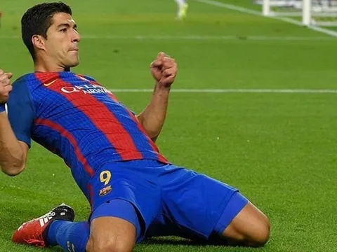 Ở tuổi 30, Luis Suarez vượt mặt nhiều huyền thoại