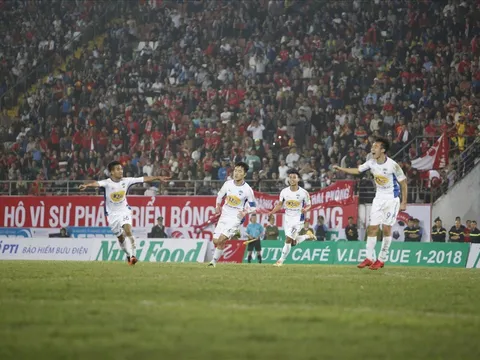 Sức nóng trên khán đài tiếp tục lan tỏa ở vòng hai V-League