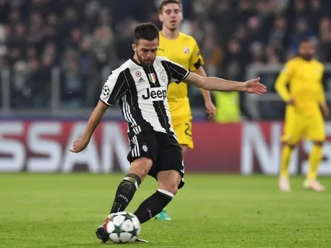 Tài sút phạt thượng thừa của Miralem Pjanic