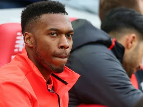 Tạm biệt đồng đội, Sturridge một mình lặng lẽ trở lại Anh