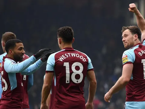 Tân binh Thổ Nhĩ Kỳ nổ súng, Everton vẫn thất thủ trước ngựa ô