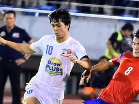 “Tắt điện” ở V-League 2017: Bầu Đức, hãy ra tay cứu Công Phượng!