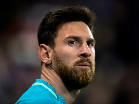 Tẩy chay FIFA, Messi bị chỉ trích