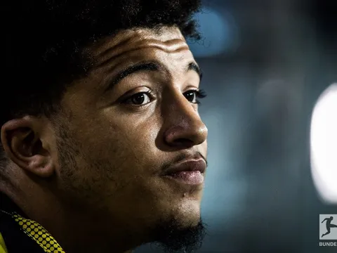 Jadon Sancho - cánh chim sương mù ở Bundesliga