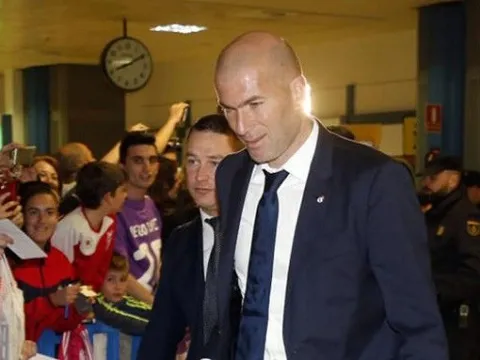 Tháng 4 tới, giông bão chờ thầy trò Zidane