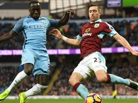Thắng nhọc nhằn, sao Man City ấm ức với trọng tài