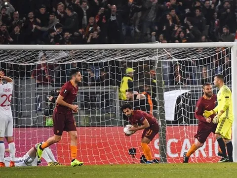 Thắng tối thiểu Lyon, Roma vẫn cay đắng rời cuộc chơi