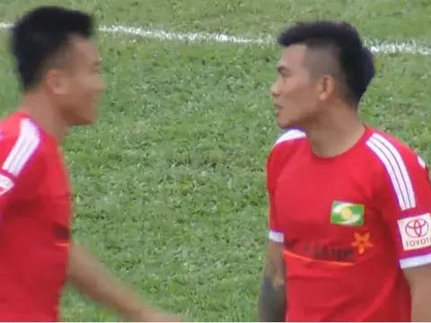 Cựu tuyển thủ U23 Việt Nam “đốt lưới”, SLNA thua trong trận Derby Bắc Trung Bộ