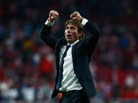 Thành Milan đại chiến vì HLV Conte?