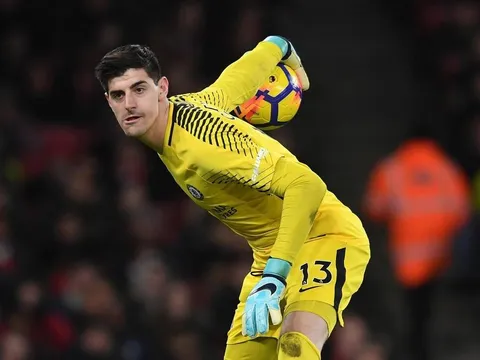 Courtois ra tối hậu thư, Chelsea phát rầu