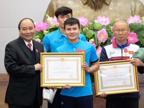 Tổng cục TDTT lý giải việc trao Huân chương Lao động cho Tiến Dũng, Quang Hải