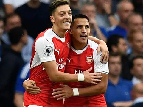 Tiết lộ: Arsenal đã ngừng mọi đàm phán với Sanchez, Oezil