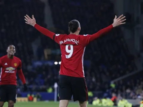 Tiết lộ thời điểm Ibrahimovic rời M.U