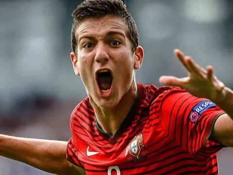 Tiêu điểm chuyển nhượng châu Âu: Real tìm truyền nhân cho Ronaldo, 'loạn' tin đồn về Man United