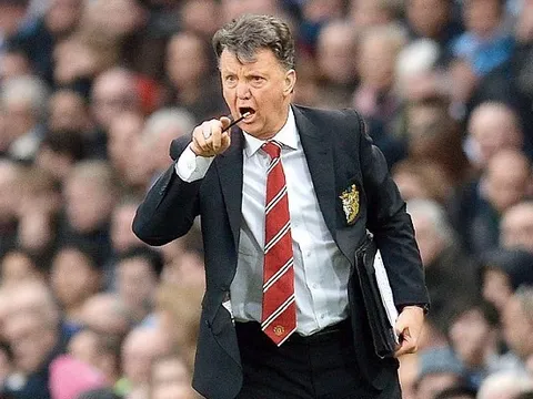 Tin được không? Van Gaal CHƯA giải nghệ