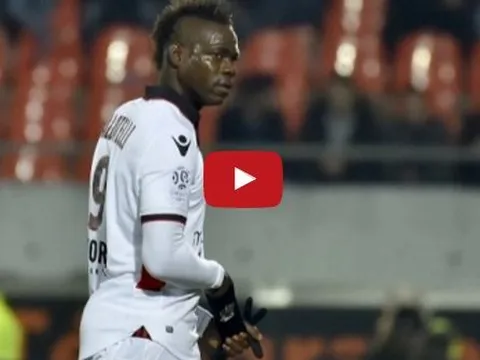 Tình huống dẫn đến thẻ đỏ vô duyên của Mario Balotelli vs Lorient