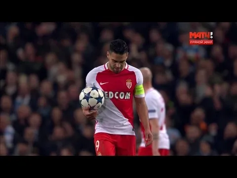 Tình huống hỏng ăn 11m đáng tiếc của Radamel Falcao trước Man City