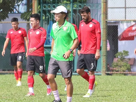 HLV Miura tham vọng cao: Ở V-League, không nói hay được đâu!