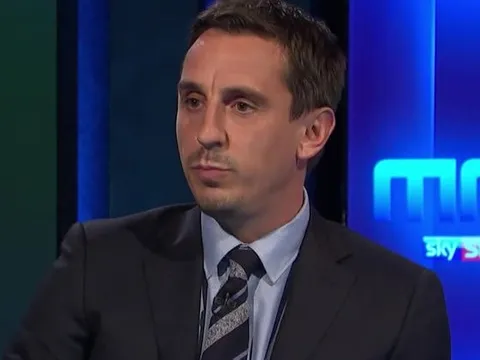 Gary Neville: "Tôi nghĩ tới việc Arsenal sẽ văng khỏi top 4 mùa này"