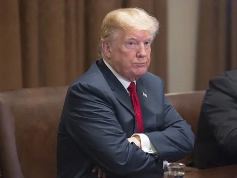 Tổng thống Donald Trump khiến MU lỗ nặng