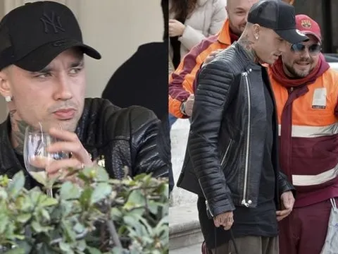 'Trai hư' của AS Roma được fan vây kín trên phố