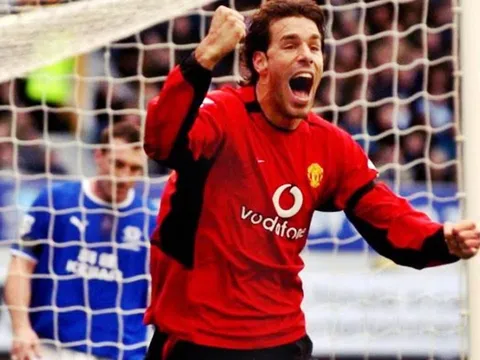 Trận cầu kinh điển: Everton 3-4 M.U (Ngoại hạng Anh 2003/04)