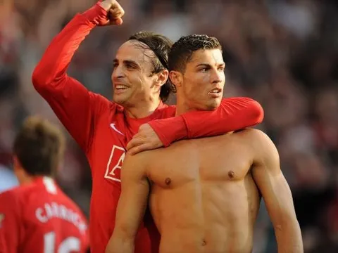 Trận cầu kinh điển: Manchester United 5-2 Tottenham Hotspur