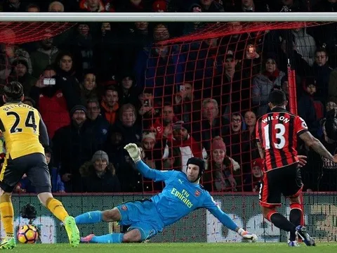 Trọng tài biếu không cho Bournemouth một quả phạt đền?
