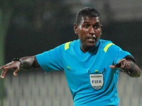Trọng tài FIFA: 'V.League ảnh hưởng xấu đến bóng đá châu Á'