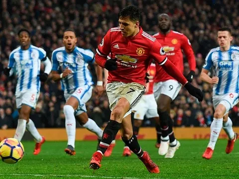 TRỰC TIẾP Man United 2-0 Huddersfield: Ra mắt hoàn hảo (Kết thúc)