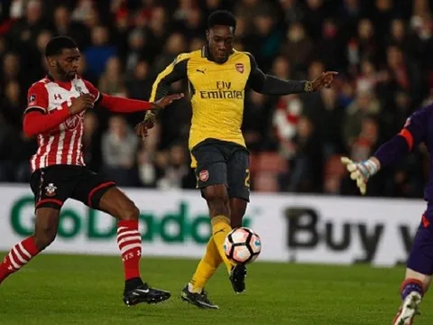 TRỰC TIẾP Southampton 0-5 Arsenal: Hat-trick cho Walcott (Kết thúc)