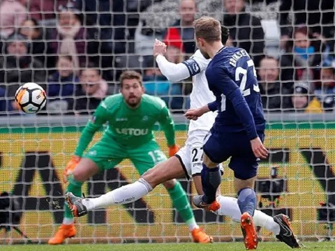 TRỰC TIẾP Swansea 0-3 Tottenham: Eriksen có cú đúp (KẾT THÚC)