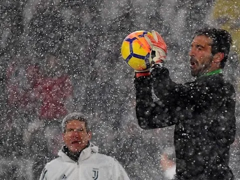 Tuyết rơi dày, trận Juventus - Atalanta tạm hoãn