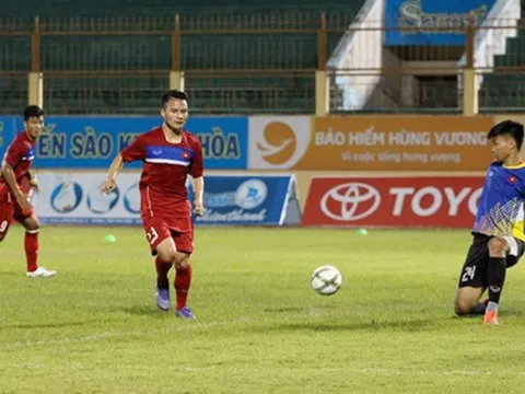 Đức Chinh, Quang Hải ghi bàn trong màu áo U20 Việt Nam