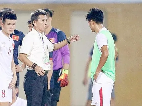 U20 Việt Nam gom quân dự U20 World Cup: Hãy cắp cặp mà học Kiatisak