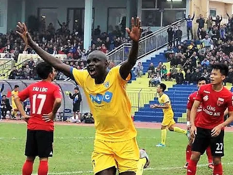 5 điểm nhấn vòng 3 V-League 2017: FLC Thanh Hóa xây chắc ngôi đầu, HAGL "chết chìm" dưới đáy