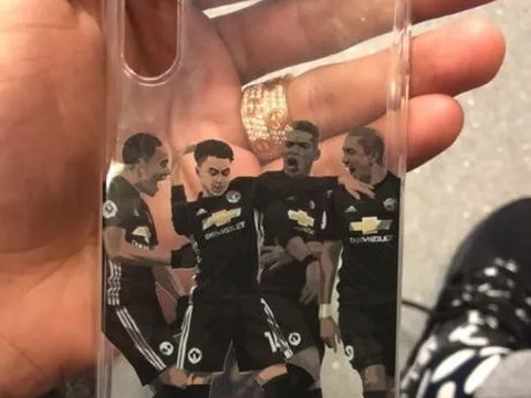 Lingard khoe ốp điện thoại in hình điệu nhảy tấu hài