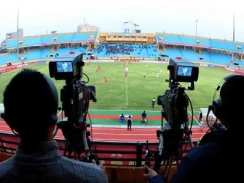 Vụ bản quyền truyền hình V-League: Có thể đưa nhau ra tòa?
