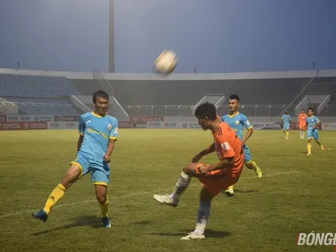 Huỳnh Đức “bóng gió” về việc Đức Chinh tập nặng ở U20 Việt Nam khiến phong độ giảm sút
