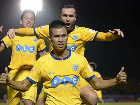 FLC Thanh Hóa và chuyến đi đầy bão táp