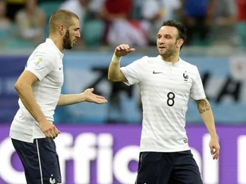 Valbuena tha thứ, nhưng Benzema vẫn cứng đầu